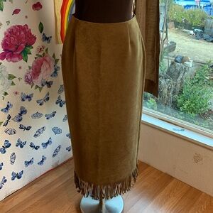 Vintage 1980’s Clio Petites, solid olive green velvet fringe midi skirt. Size 6.